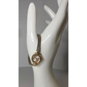 Vintage Timex Ladies Watch Manual Wind Gold Tone Bracelet 6.5 Inch